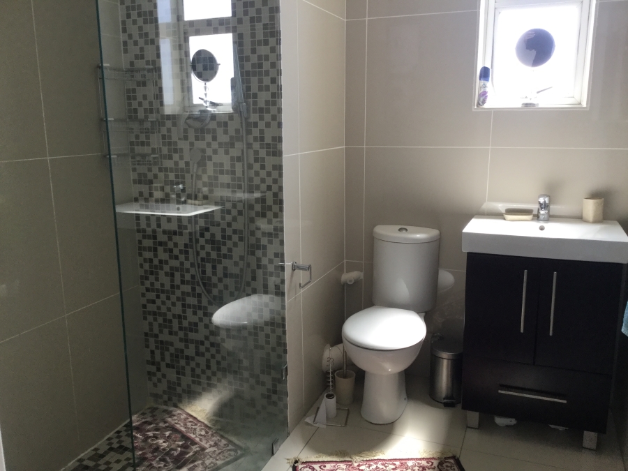 To Let 2 Bedroom Property for Rent in Summerstrand Eastern Cape
